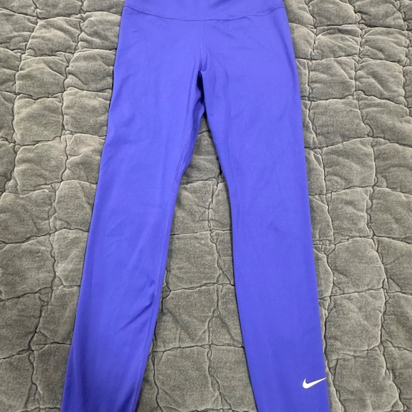 Nike Leggings - Picture 4 of 4